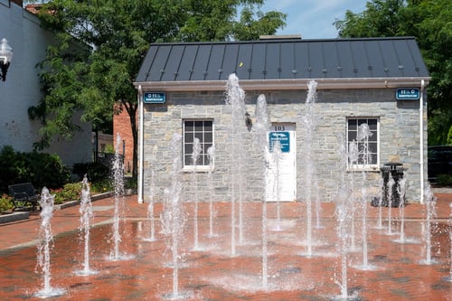 Image of a spray park in Calgary